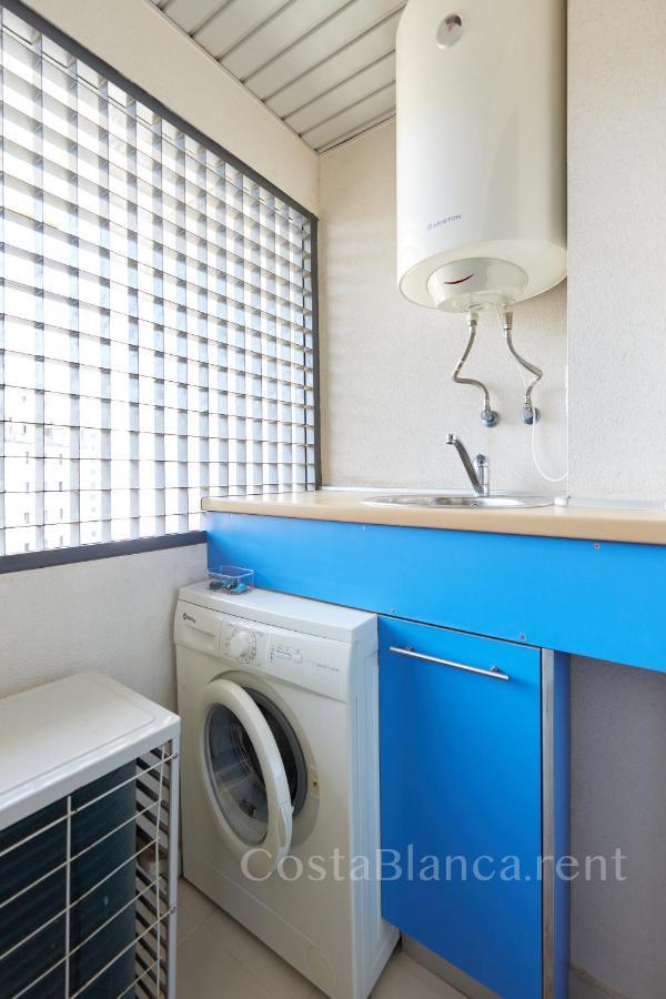 Luxurious, Newly-Renovated Large 2-Bedroom Condo By The Beach Benidorm Luaran gambar